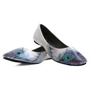 NWOT TUK Peacock Flats